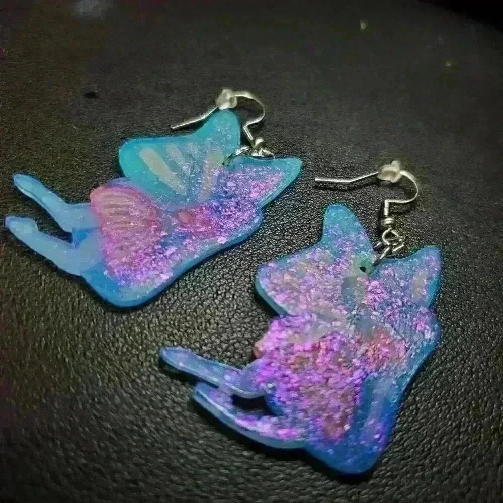 Adorable pastel blue and pink magical butterfly fairy earrings - Picture 12 of 16
